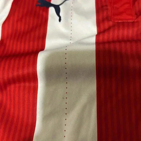 Chivas Guadalajara Jersey by PUMA - Picture 13 of 13
